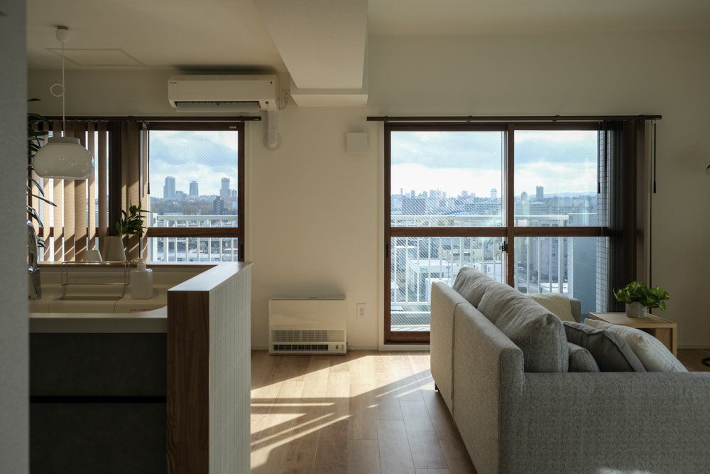 札幌市西区-室内窓が映える住まい。琴似モデルルーム(北王×LIXIL共同プロジェクト)