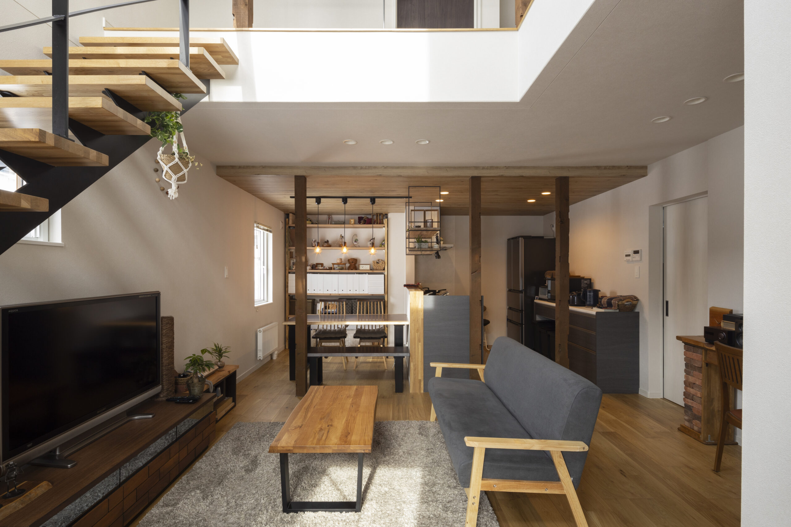 既存を活かして理想の住まいに。取れない壁・柱を魅力的に使うリノベーション術