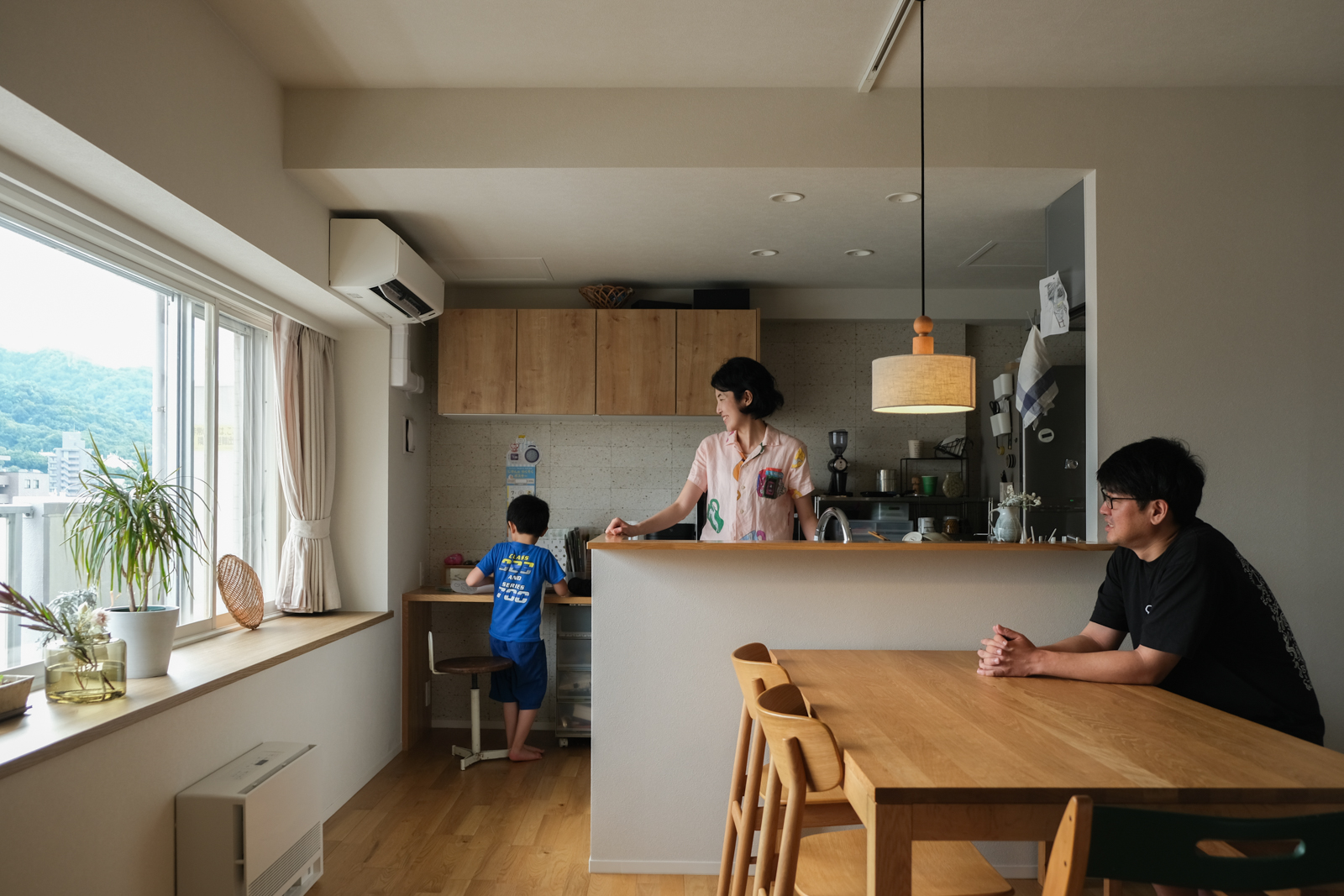 札幌市中央区-いつもの時間が、やさしく色づく。家族のためのあたたかな空間。