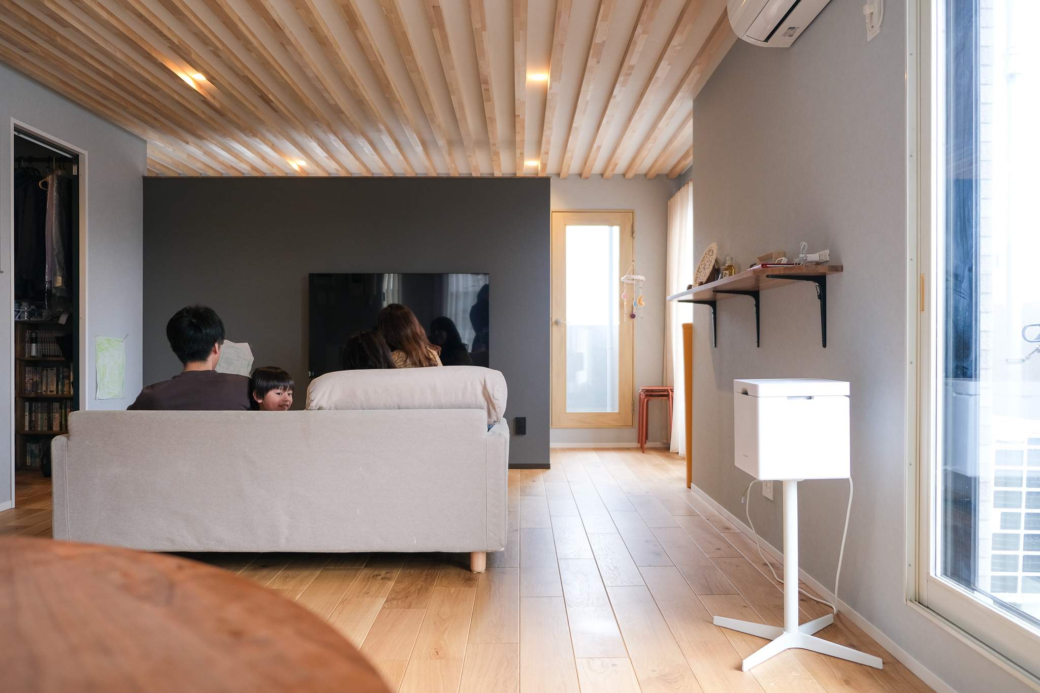 札幌市東区-天井ルーバーが映える、回遊動線のある2LDKリノベ